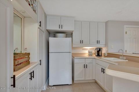 2056 N Timberview Dr, Okemos, MI 48864 photo 44