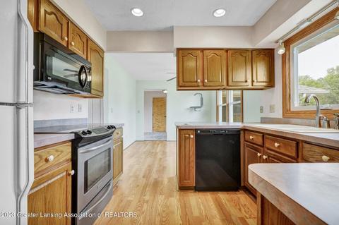1651 W Alward Rd, Dewitt, MI 48820 photo 14