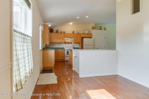 450 Red Cedar Blvd, Williamston, MI 48895 photo 9