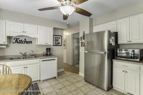 2400 Green Rd, Saint Johns, MI 48879 photo 14