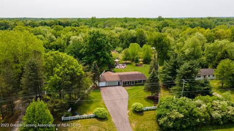 8566 E Old M-78, Haslett, MI 48840