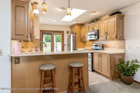 520 Sherman Rd, Lansing, MI 48917 photo 9