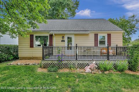 325 Winifred Ave, Lansing, MI 48917