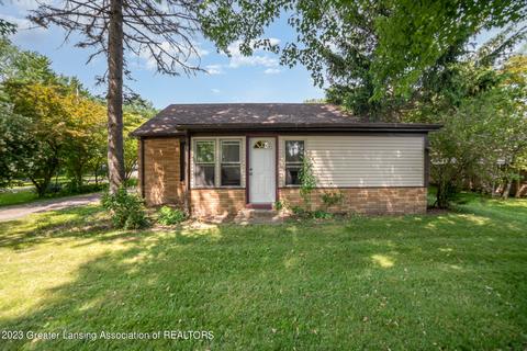 1132 Chesaning St, Saint Charles, MI 48655
