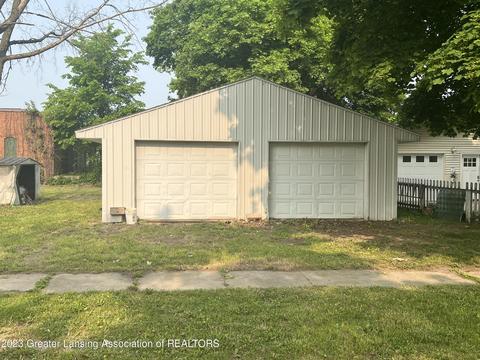 129 E Main St, Maple Rapids, MI 48853 photo 2