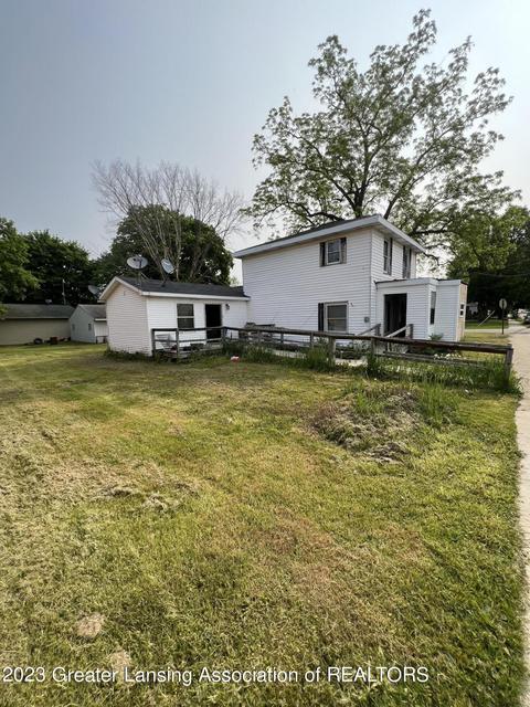 129 E Main St, Maple Rapids, MI 48853 photo 7