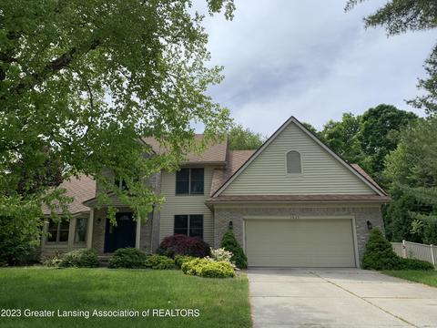 2825 River Pointe Dr, Holt, MI 48842