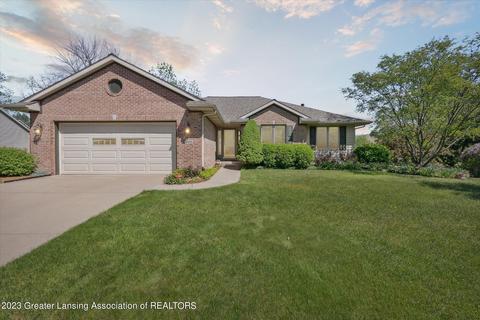 6595 English Oak Dr, East Lansing, MI 48823
