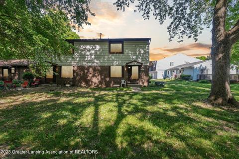 3940 Hunters Ridge Dr #3, Lansing, MI 48911
