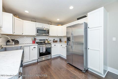 368 Clearwater Dr, Perry, MI 48872 photo 8