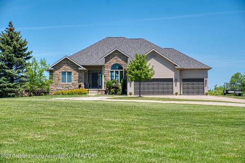 5141 Shipman Rd, Corunna, MI 48817