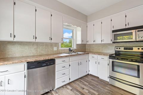 1240 W Stoll Rd, Dewitt, MI 48820 photo 10