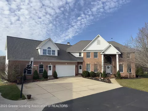 5570 N Okemos Rd, East Lansing, MI 48823