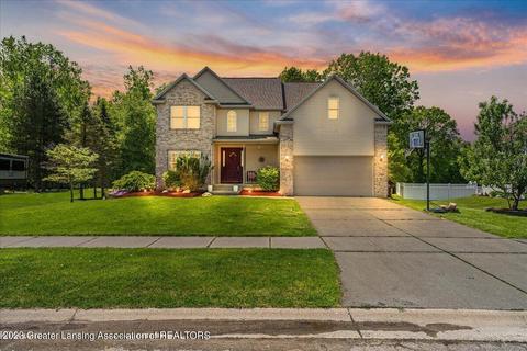 2423 Houghton Hollow Dr, Lansing, MI 48911