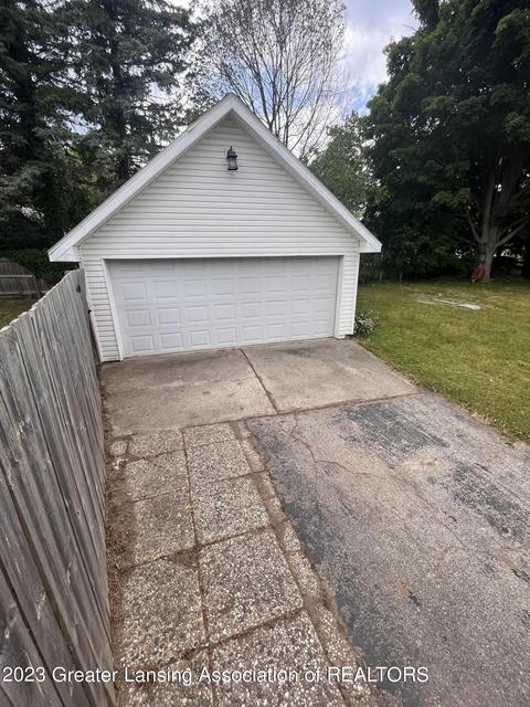 1973 Chestnut St, Holt, MI 48842 photo 41