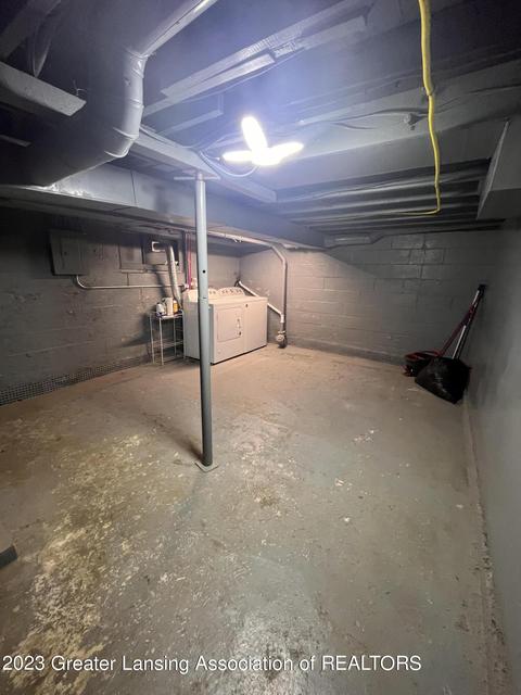 1973 Chestnut St, Holt, MI 48842 photo 32