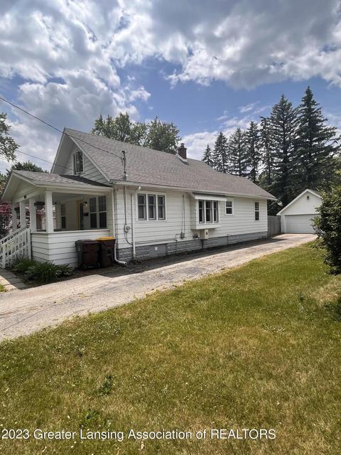 1973 Chestnut St, Holt, MI 48842 photo 4