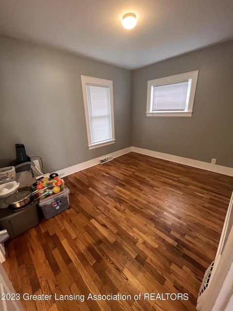 1973 Chestnut St, Holt, MI 48842 photo 22