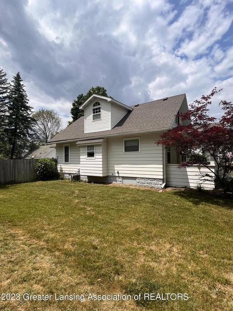 1973 Chestnut St, Holt, MI 48842 photo 5