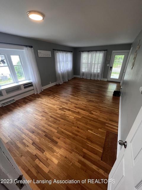 1973 Chestnut St, Holt, MI 48842 photo 9