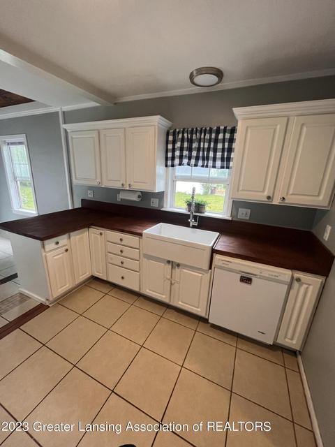 1973 Chestnut St, Holt, MI 48842 photo 11