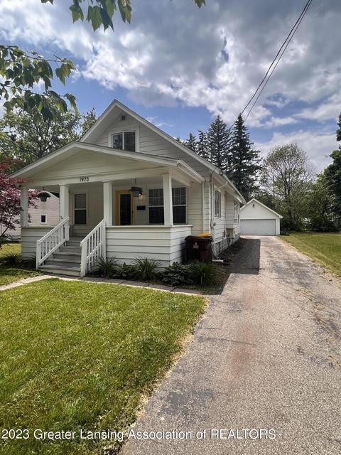 1973 Chestnut St, Holt, MI 48842 photo 2