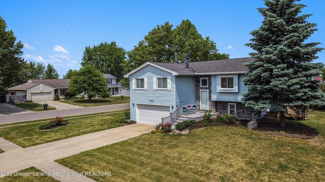 4824 Moultrie Cir, Lansing, MI 48917