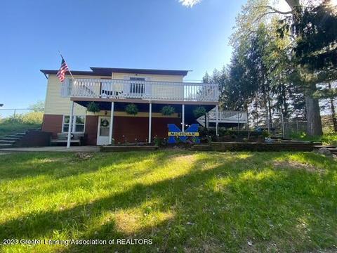 8990 Columbia Hwy, Eaton Rapids, MI 48827