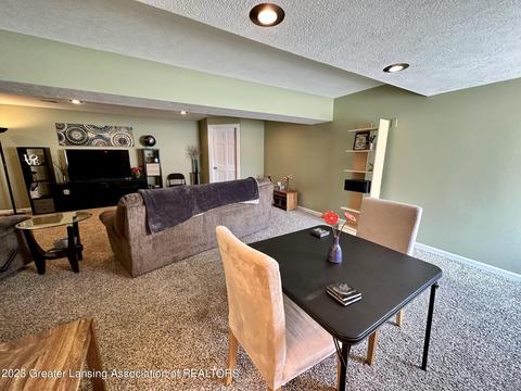 917 Durango Dr, Lansing, MI 48917 photo 24