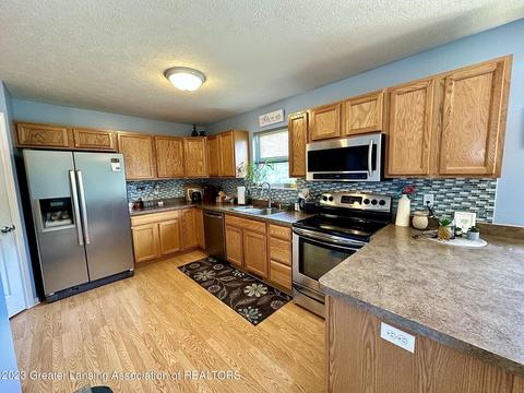 917 Durango Dr, Lansing, MI 48917 photo 16