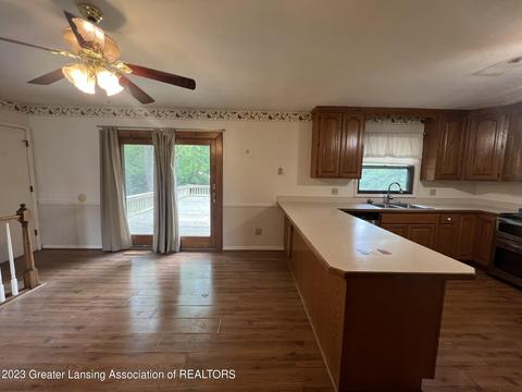 1116 W Herbison Dr, Dewitt, MI 48820 photo 24