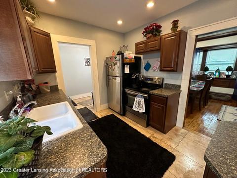 1345 Eureka St, Lansing, MI 48912 photo 9