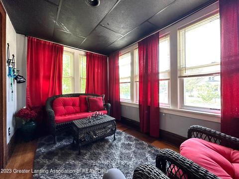1345 Eureka St, Lansing, MI 48912 photo 3