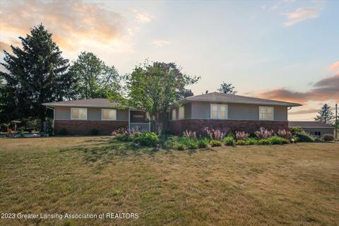 4320 Smithville Rd, Eaton Rapids, MI 48827