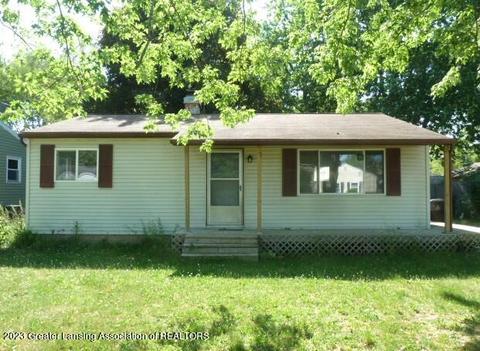 104 S Nelson St, Potterville, MI 48876