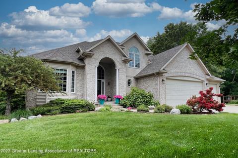 414 W Dill Dr, Dewitt, MI 48820