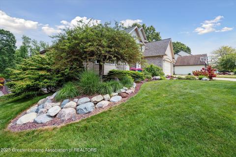 414 W Dill Dr, Dewitt, MI 48820 photo 3