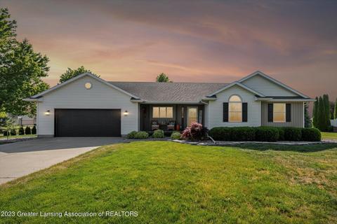 3400 Wheatfield Dr, Saint Johns, MI 48879