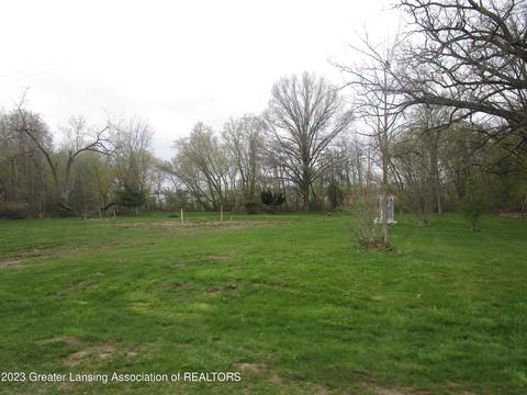 10249 Springport Rd, Springport, MI 49284