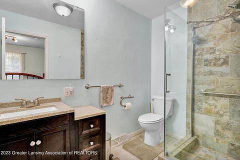 9422 Pineview Dr, Olivet, MI 49076 photo 19