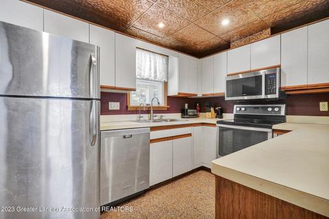 9422 Pineview Dr, Olivet, MI 49076 photo 15