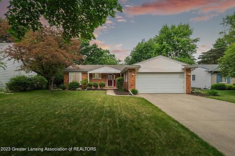 1344 Red Leaf Ln, East Lansing, MI 48823