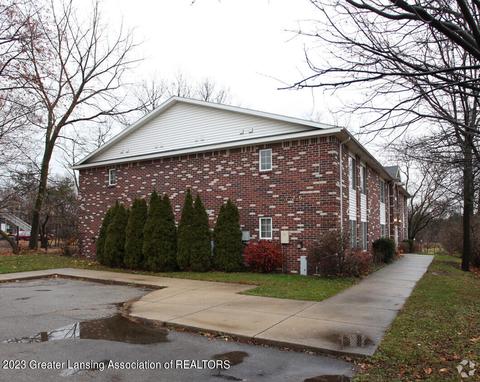 726 W Jefferson St, Grand Ledge, MI 48837