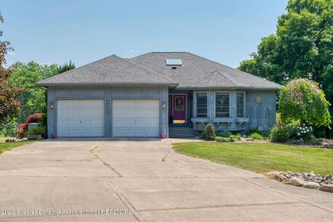5072 Ryan Dr, Owosso, MI 48867