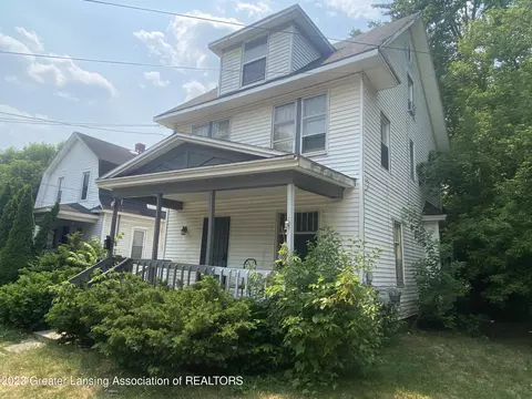 1616 Lyons Ave, Lansing, MI 48910