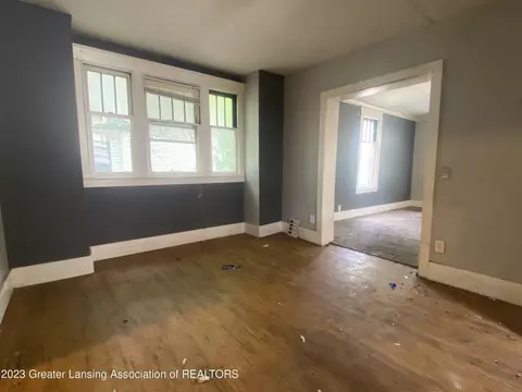 1616 Lyons Ave, Lansing, MI 48910 photo 3