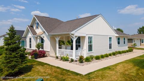 3270 Hamlet Cir #23, East Lansing, MI 48823
