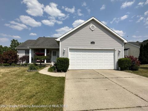 13868 Harvest Ln, Bath, MI 48808