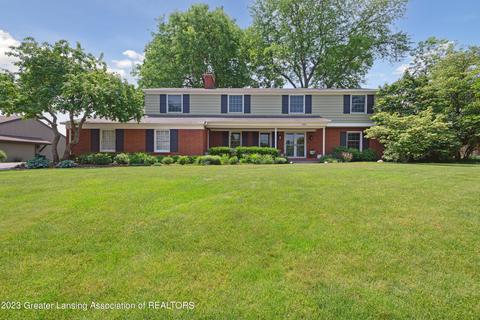 828 Tanglewood Ln, East Lansing, MI 48823