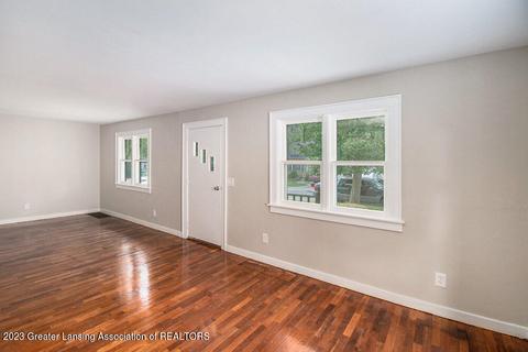 118 E Potter Ave, Lansing, MI 48910 photo 3